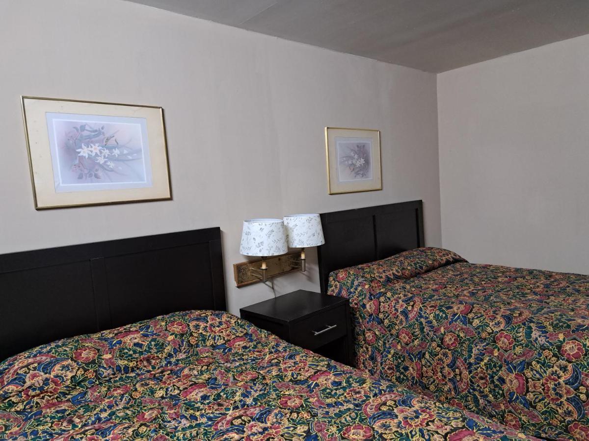 Pennswoods Inn 曼海姆 外观 照片