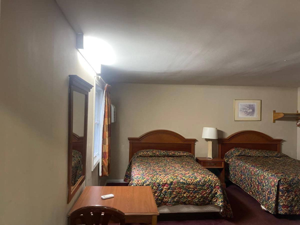 Pennswoods Inn 曼海姆 外观 照片