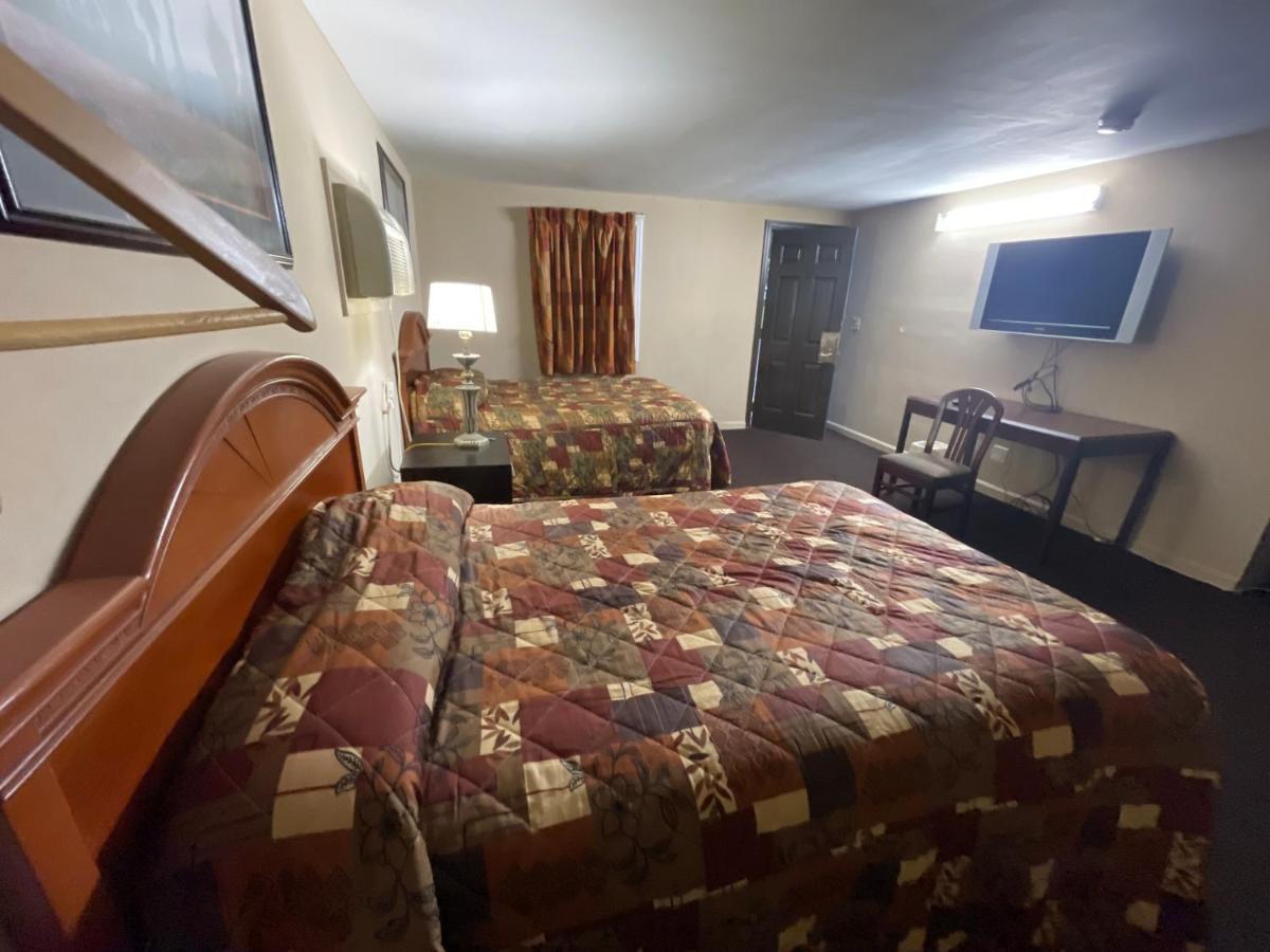Pennswoods Inn 曼海姆 外观 照片