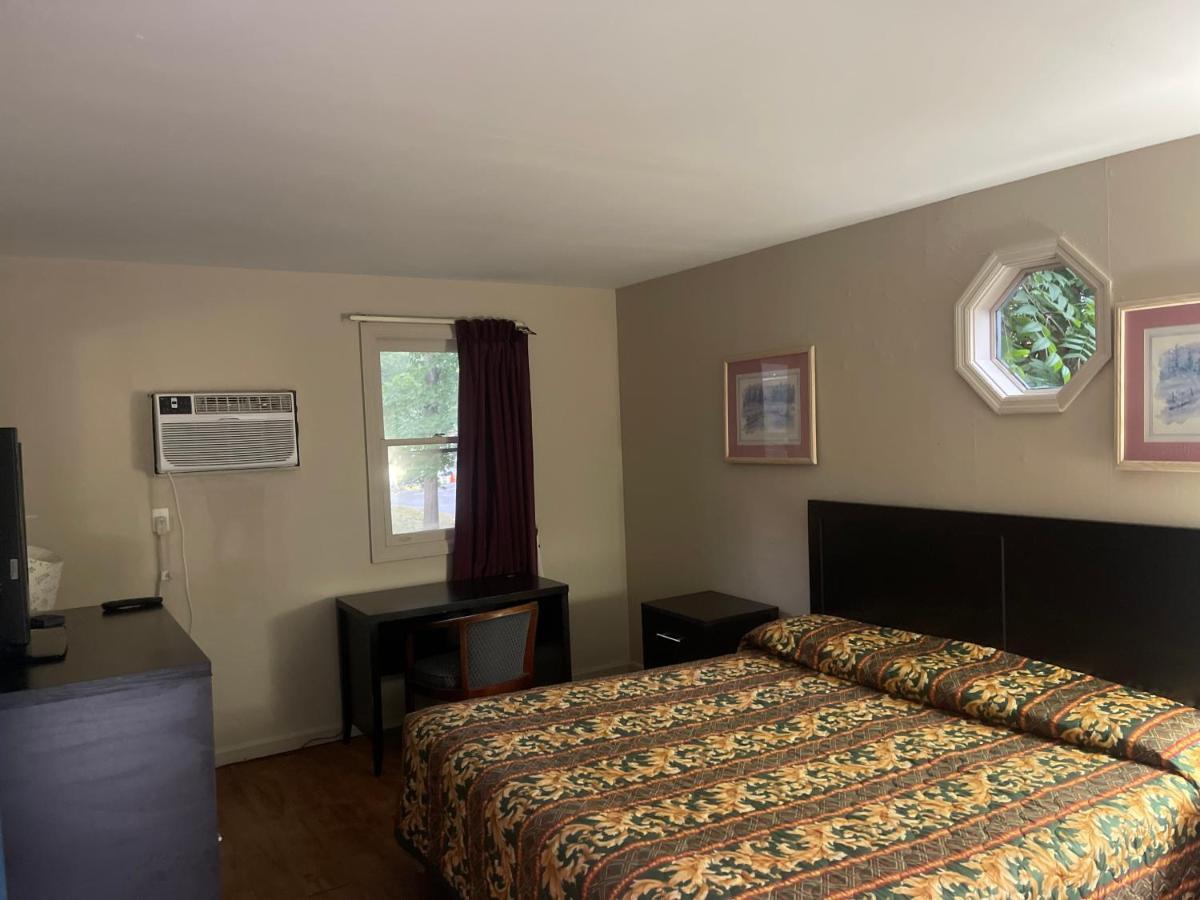 Pennswoods Inn 曼海姆 外观 照片