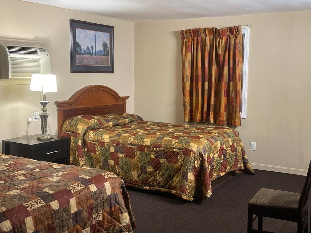 Pennswoods Inn 曼海姆 外观 照片