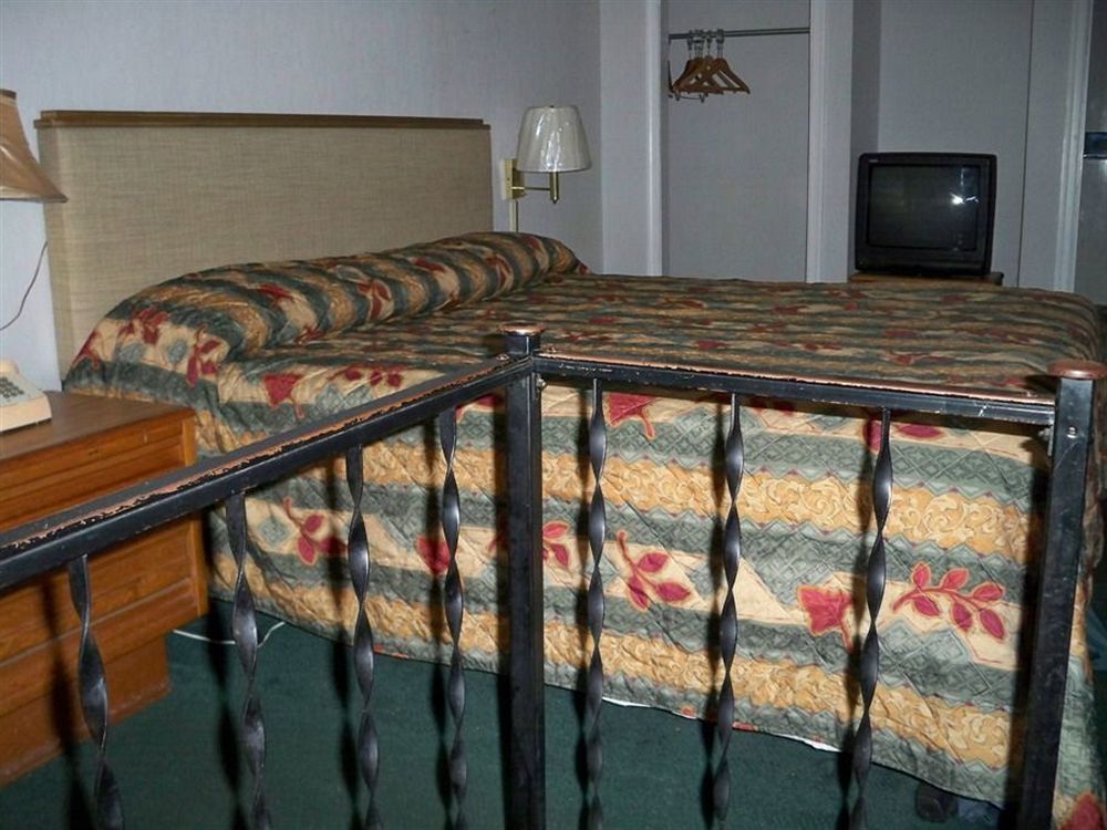 Pennswoods Inn 曼海姆 外观 照片